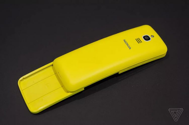 Nokia 8110 มือถือรุ่นกล้วยหอมจากภาพยนตร์ The Matrix กลับมาแล้ว (ชมภาพจากเครื่องจริง)