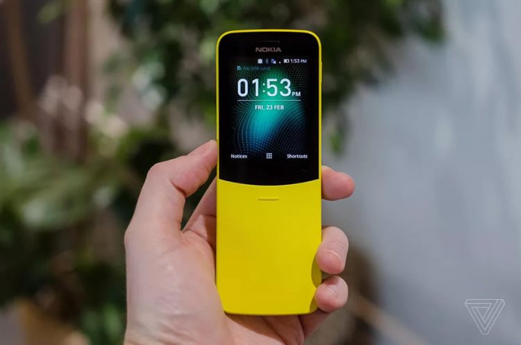 Nokia 8110 มือถือรุ่นกล้วยหอมจากภาพยนตร์ The Matrix กลับมาแล้ว (ชมภาพจากเครื่องจริง)