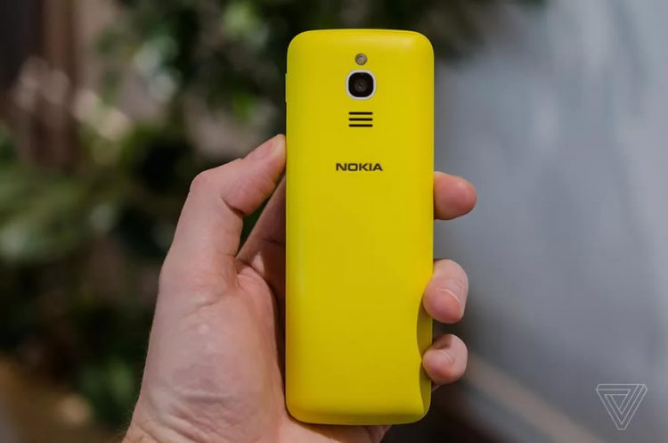 Nokia 8110 มือถือรุ่นกล้วยหอมจากภาพยนตร์ The Matrix กลับมาแล้ว (ชมภาพจากเครื่องจริง)