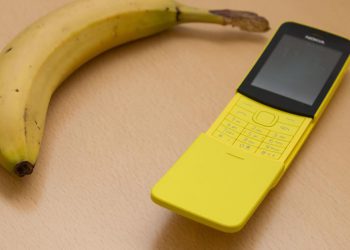 เปรียบเทียบ Nokia 8110 vs 3310 มีความแตกต่างอย่างไรบ้าง