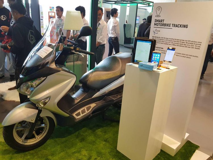 AIS ย้ำวิสัยทัศน์ยกระดับสู่ไทยแลนด์ 4.0 ประกาศเปิดตัว 3 แพลตฟอร์ม IoT, VDO,VR เปิดโอกาสใหม่ในการขายคอนเทนต์ของศิลปินไทย สร้าง IoT Ecosystem หนุนอุตสาหกรรมดิจิทัล