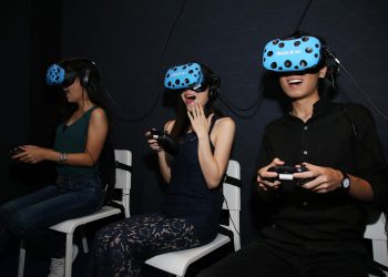 AIS จับมือ IMAX นำสุดยอดเทคโนโลยีล้ำสมัย AIS IMAX VR มาให้คนไทย ได้สัมผัสเป็นครั้งแรก