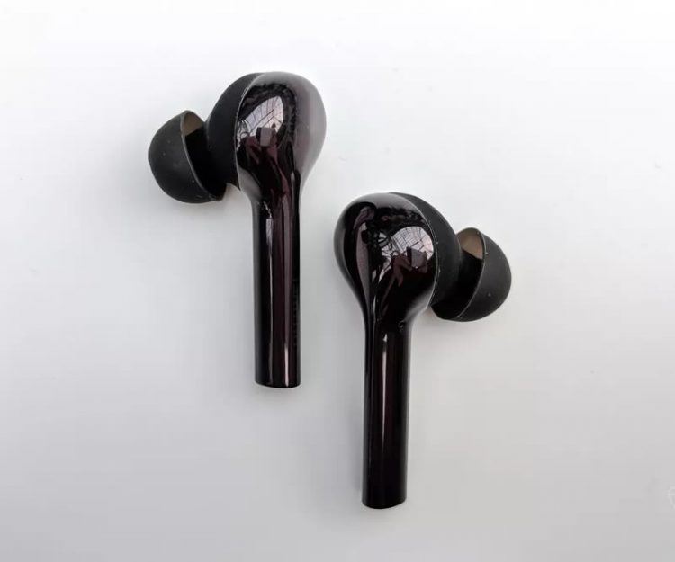 Huawei FreeBuds หูฟังไร้สายที่ดูคล้าย AirPods แบตเตอรี่อึดกว่า 2 เท่า