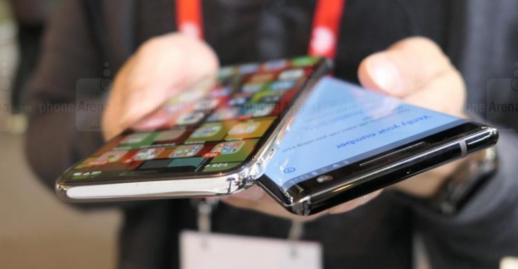 เปรียบเทียบดีไซน์ Nokia 8 Sirocco vs Apple iPhone X หลังจากเปิดตัวที่งาน MWC 2018