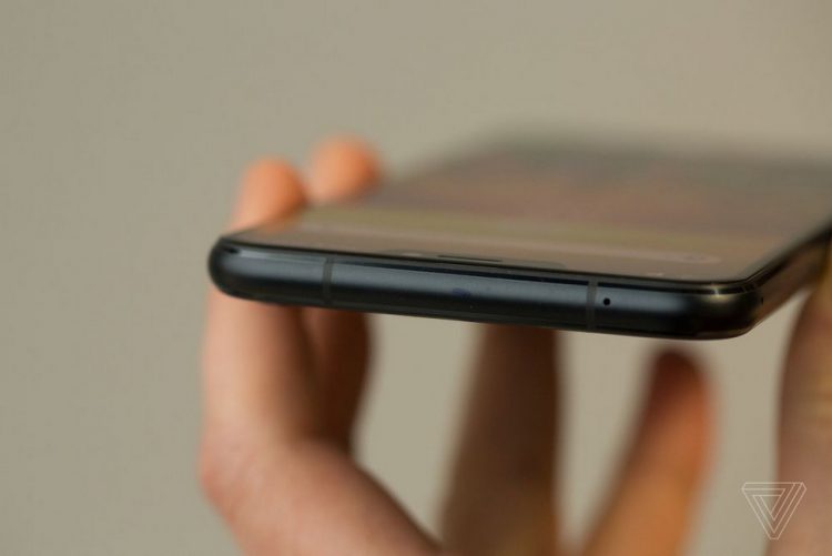 สัมผัสแรก Asus Zenfone 5 พร้อมเปรียบเทียบกับ Phone X จากงาน MWC 2018