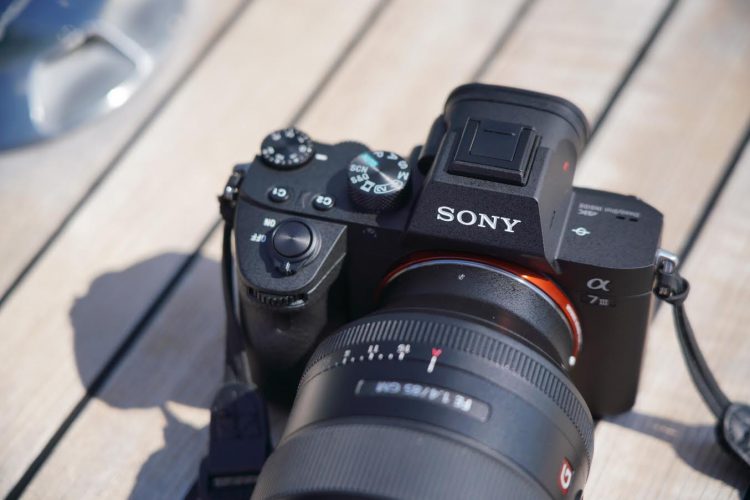 Sony พลิกโฉมวงการถ่ายภาพส่งกล้อง “α7 III”ลุยตลาดเฉพาะบอดี้ 68,990 บาท พร้อมเลนส์คิท ราคา 74,990 บาท