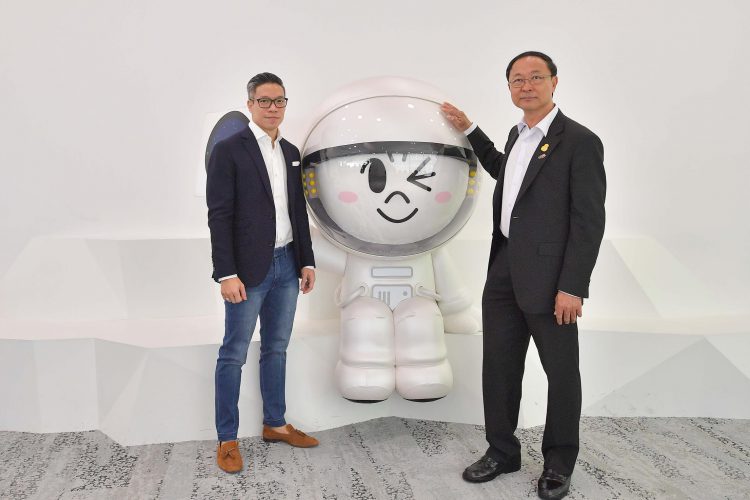 รัฐมนตรีว่าการการกระทรวงดิจิทัลเพื่อเศรษฐกิจและสังคมเยี่ยม LINE ประเทศไทย