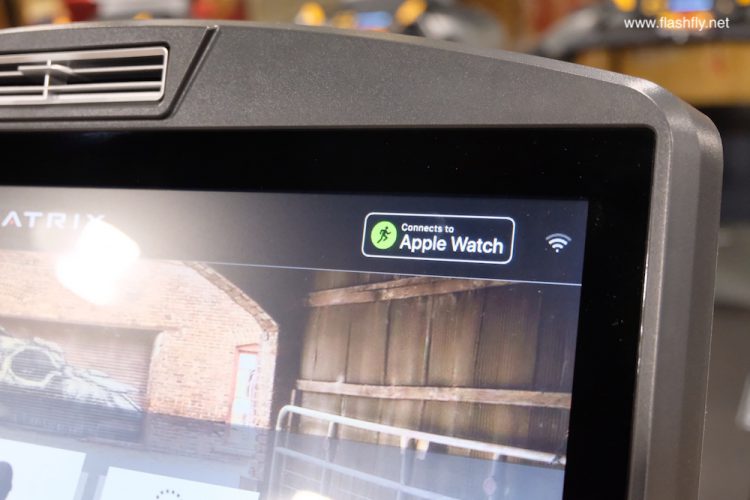 ลองของจริง!! ทดสอบใช้งาน GymKit เชื่อมต่อข้อมูล Apple Watch กับเครื่องออกกำลังกาย ได้แล้ววันนี้ที่ Jetts 24 Hour Fitness แห่งแรกในเอเชียตะวันออกเฉียงใต้