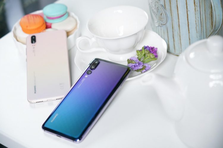 HUAWEI P20 และ HUAWEI P20 Pro สมาร์ทโฟนเพื่อการถ่ายภาพที่ดีที่สุดโดย DxOMark ราคาเริ่มต้น 19,990 บาท จัดเต็ม! ของขวัญสุดพิเศษสำหรับลูกค้าที่จองระหว่างวันที่ 6-16 เมษายนนี้