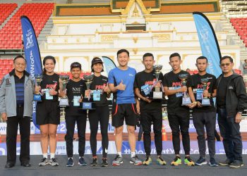 ซัมซุงมอบถ้วยและเงินรางวัลแก่แชมป์นักวิ่งปอดเหล็กในงาน “Samsung Galaxy 10K Thailand Championship 2018” งานวิ่งระยะทาง 10 กิโลเมตรที่ยิ่งใหญ่ที่สุด