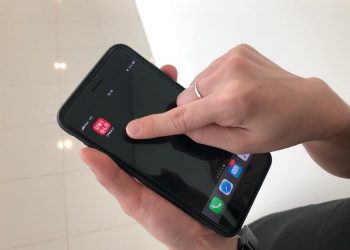 UNIQLO เชื่อมต่อการช้อปปิ้งทั้ง หน้าร้าน และออนไลน์  ผ่านทาง UNIQLO APP โหลดวันนี้รับฟรีส่วนลด 100 บาท