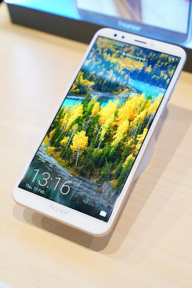 Honor 7c สุดยอดสมาร์ทโฟนกล้องเลนส์คู่กับฟีเจอร์ปลดล็อกหน้าจอด้วยใบหน้า ในราคาสุดคุ้มค่าที่ใครๆ ก็เอื้อมถึง