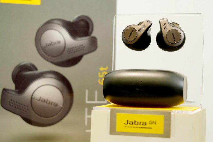 RTB สุดสตรอง!! รายได้ปี 2560 พุ่ง 48% ส่งหูฟังบลูทูธ Jabra ระดับเรือธง 3 รุ่นใหม่ลุยตลาดต่อเนื่อง