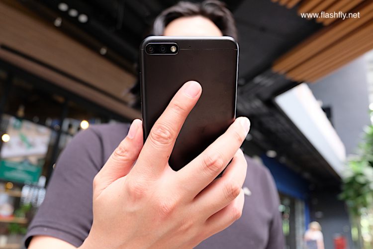 รีวิว Honor 7C มาพร้อมกล้องคู่หน้าจอ Fullview ขนาด 5.99 นิ้ว ปลดล็อคด้วยใบหน้า ราคาสุดคุ้มไม่ถึง 5,000 บาท