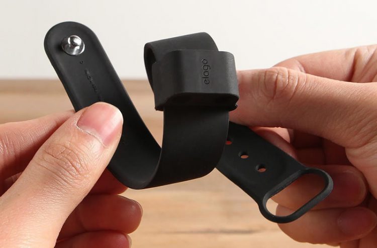 Elago Wrist Fit อุปกรณ์เสริมที่ช่วยจัดเก็บ AirPods ไว้กับสายนาฬิกา Apple Watch