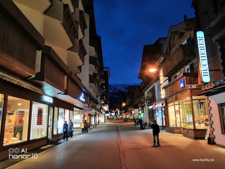 รีวิว Honor 10 สุดยอดแฟลกชิป กล้องคู่ 24MP พร้อม AI  อัจฉริยะ ดีไซน์กระจก Aurora สุดงาม ความจุ 128GB ราคาสุดคุ้ม