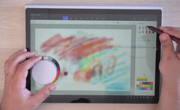 เปรียบเทียบ Microsoft Surface Book 2 กับ Apple MacBook Pro 2016 รุ่น 15 นิ้ว