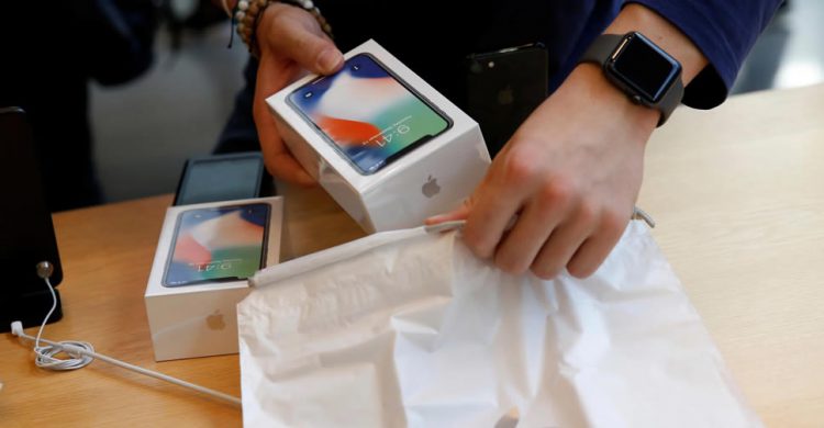 iPhone X เป็นสมาร์ทโฟนที่ขายดีที่สุดในโลก Q1 2018 ตามมาด้วย iPhone 8 และ iPhone 8 Plus