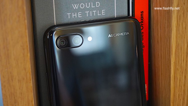 รีวิว Honor 10 สุดยอดแฟลกชิป กล้องคู่ 24MP พร้อม AI  อัจฉริยะ ดีไซน์กระจก Aurora สุดงาม ความจุ 128GB ราคาสุดคุ้ม