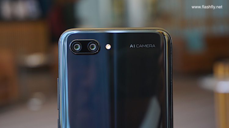รีวิว Honor 10 สุดยอดแฟลกชิป กล้องคู่ 24MP พร้อม AI  อัจฉริยะ ดีไซน์กระจก Aurora สุดงาม ความจุ 128GB ราคาสุดคุ้ม