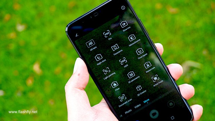 รีวิว Honor 10 สุดยอดแฟลกชิป กล้องคู่ 24MP พร้อม AI  อัจฉริยะ ดีไซน์กระจก Aurora สุดงาม ความจุ 128GB ราคาสุดคุ้ม