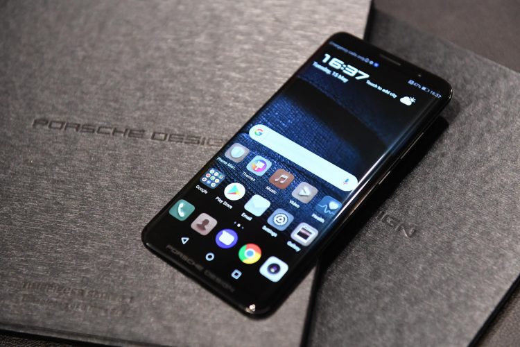 หัวเว่ยเปิดตัว “Porsche Design HUAWEI Mate RS” ที่สุดแห่งเทคโนโลยีและความหรูหรา เริ่มจำหน่าย 24 พ.ค.นี้ราคา 54,990 บาท