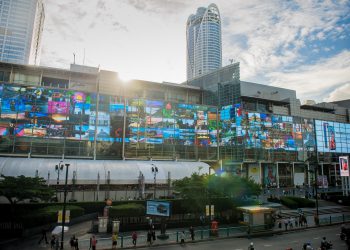 มีของดีต้องโชว์! หัวเว่ยอวดภาพถ่ายสวยจาก HUAWEI P20 Series บนจอดิจิทัลที่ใหญ่ที่สุดในโลกหน้าเซ็นทรัลเวิลด์