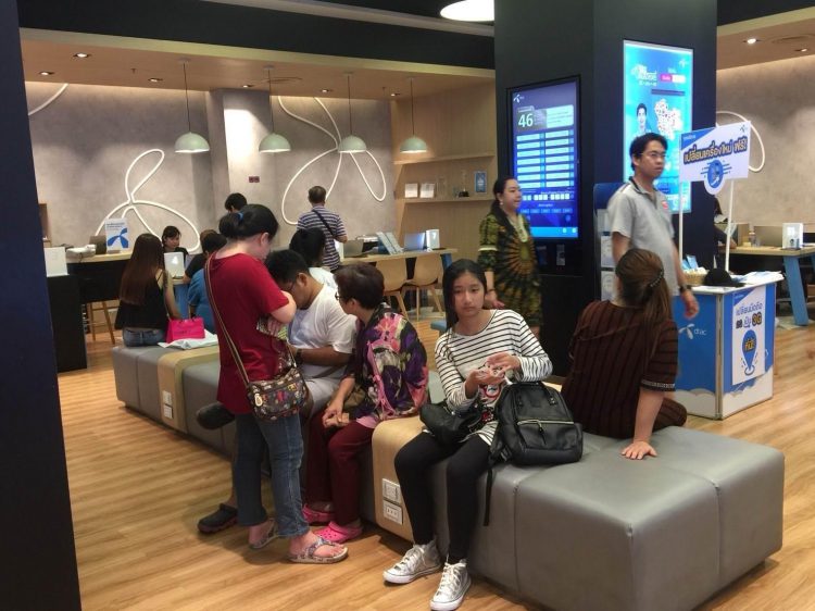 ย้ายคลื่นไม่ต้องย้ายค่าย ลูกค้า dtac ติดต่อขอเปลี่ยนเครื่องจาก 2G มาเป็น 3G/4G คึกคัก