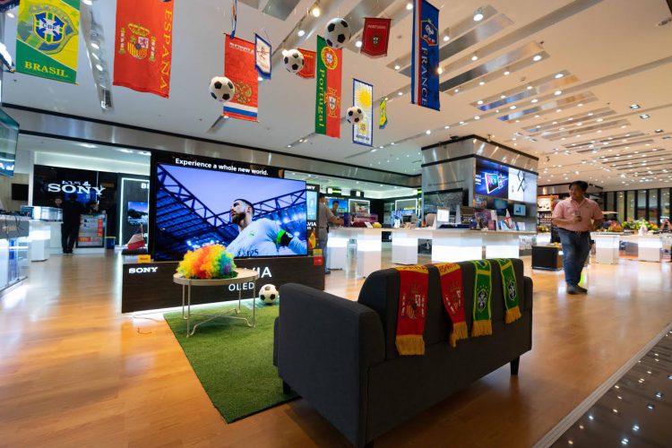 โซนี่ไทย ปรับโฉมโชว์รูม โซนี่ สโตร์ สยามพารากอนครั้งใหญ่  มุ่งยกระดับประสบการณ์บันเทิง ตอบโจทย์ไลฟ์สไตล์คนรุ่นใหม่  อัดแน่นผลิตภัณฑ์ล่าสุดครบครัน พ่วงบริการสุดเอ็กคลูซีฟ