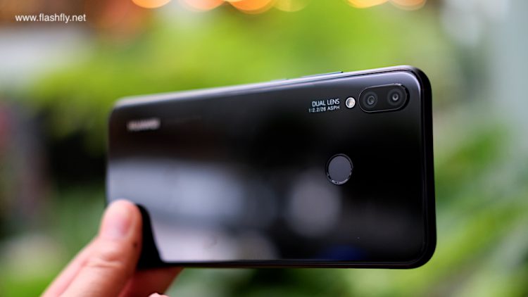 รีวิว Huawei Nova 3i สมาร์ทโฟน 4 กล้อง สมองกล AI รุ่นแรกในโลก ดีไซน์พรีเมี่ยม ความจุ 128GB ราคาไม่ถึงหมื่นบาท