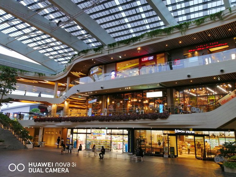 รีวิว Huawei Nova 3i สมาร์ทโฟน 4 กล้อง สมองกล AI รุ่นแรกในโลก ดีไซน์พรีเมี่ยม ความจุ 128GB ราคาไม่ถึงหมื่นบาท