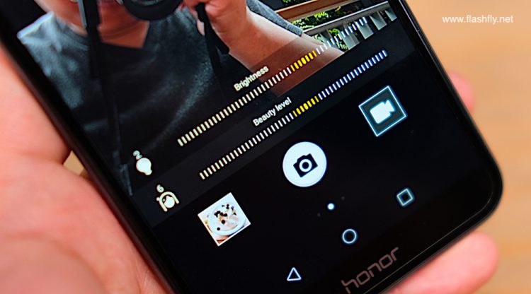 รีวิว Honor 7A สมาร์ทโฟนจอ FullView Display สแกนใบหน้าได้ ดีไซน์สวย กล้องแจ่ม แบตอึดแค่ 3,990 บาท