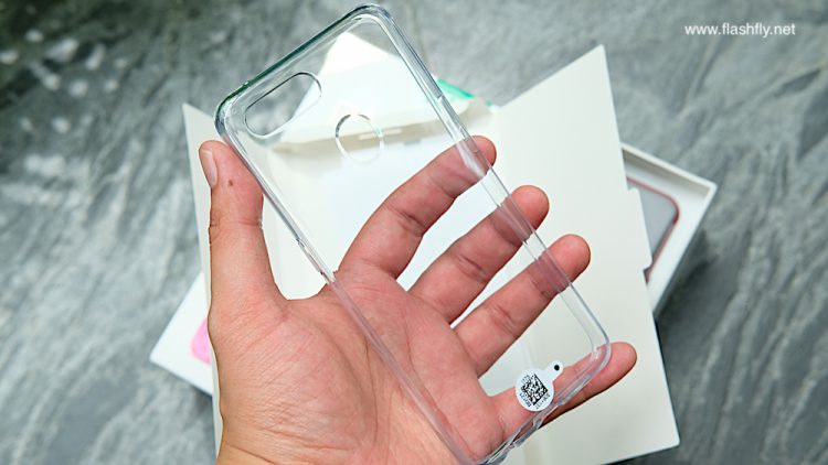 แกะกล่อง OPPO F9  มาพร้อม VOOC Flash Charge ในราคา 10,990 บาท แถม Smart Bag บัตร VIP CARD ประกันจอแตก 1 ปีเต็ม