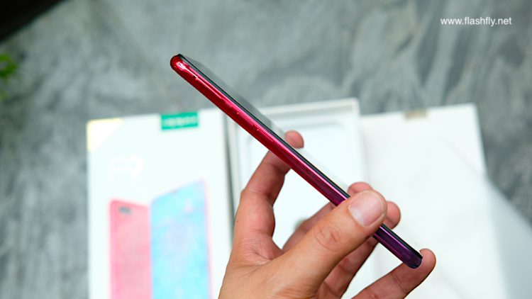 แกะกล่อง OPPO F9  มาพร้อม VOOC Flash Charge ในราคา 10,990 บาท แถม Smart Bag บัตร VIP CARD ประกันจอแตก 1 ปีเต็ม