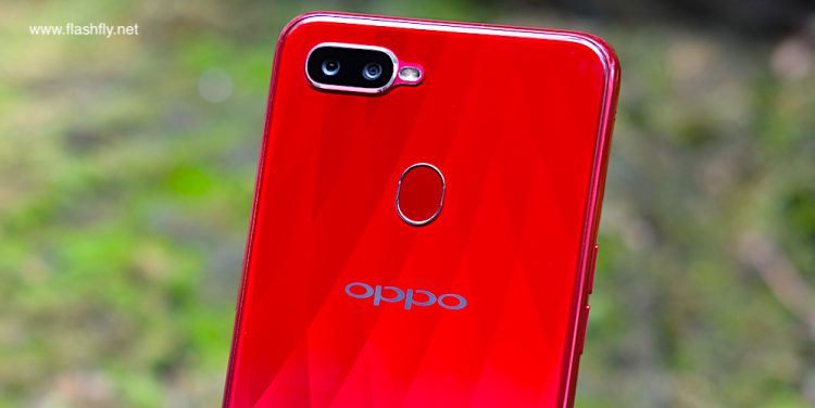 แกะกล่อง OPPO F9  มาพร้อม VOOC Flash Charge ในราคา 10,990 บาท แถม Smart Bag บัตร VIP CARD ประกันจอแตก 1 ปีเต็ม