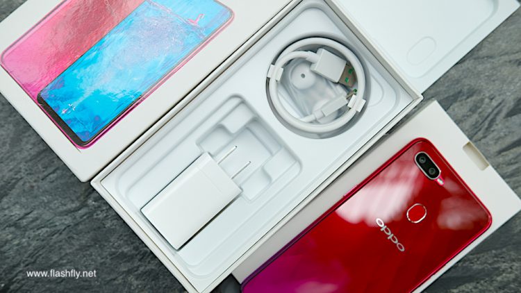 แกะกล่อง OPPO F9  มาพร้อม VOOC Flash Charge ในราคา 10,990 บาท แถม Smart Bag บัตร VIP CARD ประกันจอแตก 1 ปีเต็ม