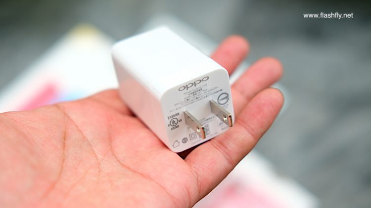 แกะกล่อง OPPO F9  มาพร้อม VOOC Flash Charge ในราคา 10,990 บาท แถม Smart Bag บัตร VIP CARD ประกันจอแตก 1 ปีเต็ม