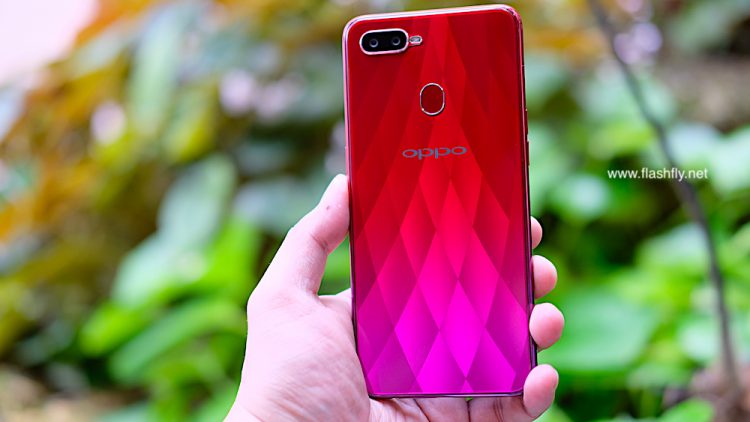 แกะกล่อง OPPO F9  มาพร้อม VOOC Flash Charge ในราคา 10,990 บาท แถม Smart Bag บัตร VIP CARD ประกันจอแตก 1 ปีเต็ม