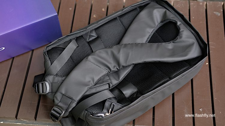 แกะกล่อง OPPO F9  มาพร้อม VOOC Flash Charge ในราคา 10,990 บาท แถม Smart Bag บัตร VIP CARD ประกันจอแตก 1 ปีเต็ม