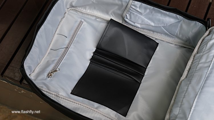 แกะกล่อง OPPO F9  มาพร้อม VOOC Flash Charge ในราคา 10,990 บาท แถม Smart Bag บัตร VIP CARD ประกันจอแตก 1 ปีเต็ม