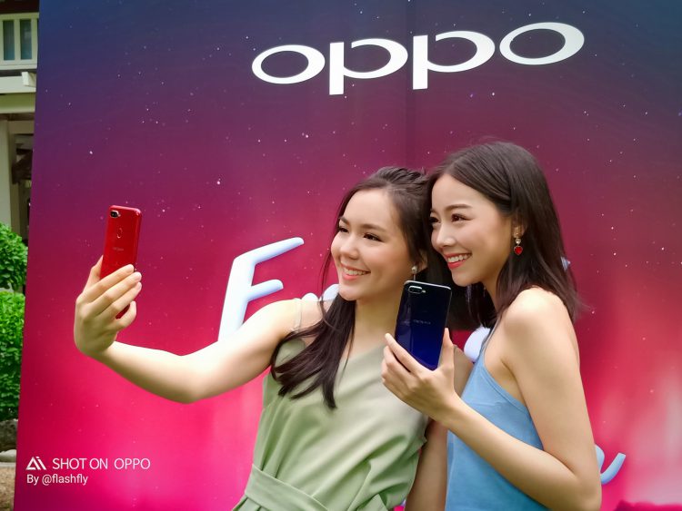 รีวิว OPPO F9 ฉบับจัดเต็ม ดีไซน์สุดงาม รองรับ VOOC Flash Charge ชาร์จ 5 นาทีคุยได้ 2 ชั่วโมง