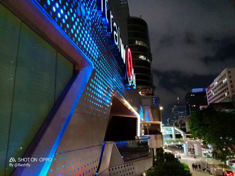 รีวิว OPPO F9 ฉบับจัดเต็ม ดีไซน์สุดงาม รองรับ VOOC Flash Charge ชาร์จ 5 นาทีคุยได้ 2 ชั่วโมง