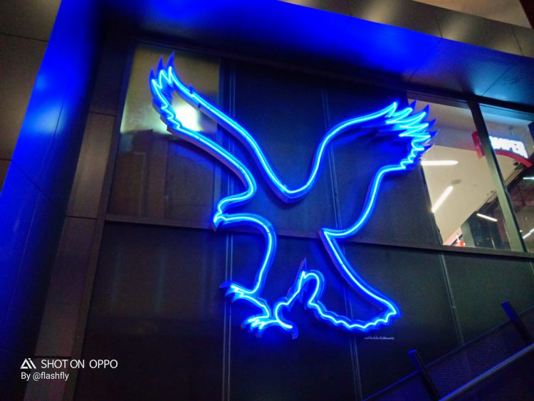 รีวิว OPPO F9 ฉบับจัดเต็ม ดีไซน์สุดงาม รองรับ VOOC Flash Charge ชาร์จ 5 นาทีคุยได้ 2 ชั่วโมง