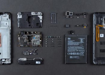 Xiaomi จัดการชำแหละ POCOPHONE F1 ให้ดูด้วยตัวเอง เผยให้เห็นชิ้นส่วนที่สำคัญ อย่างท่อระบายความร้อน และเซ็นเซอร์สแกนใบหน้า