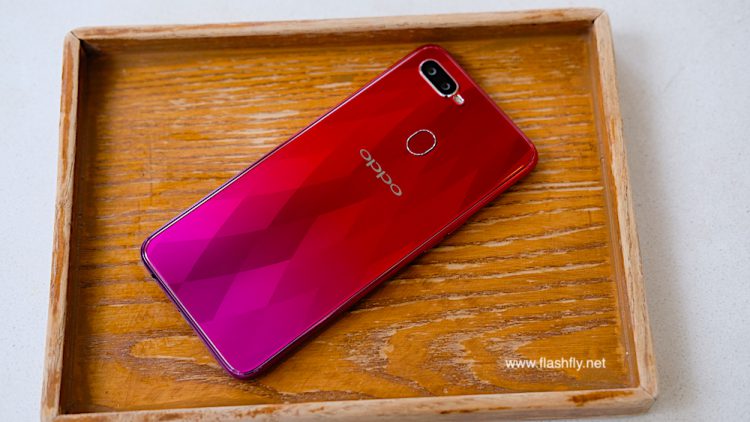 รีวิว OPPO F9 ฉบับจัดเต็ม ดีไซน์สุดงาม รองรับ VOOC Flash Charge ชาร์จ 5 นาทีคุยได้ 2 ชั่วโมง
