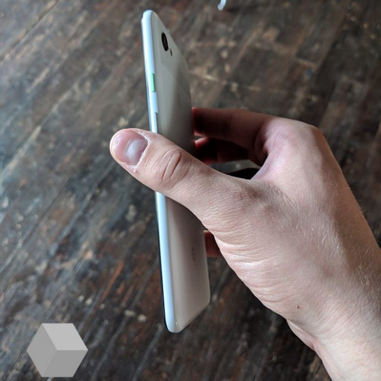 หลุดชุดใหญ่!! Google Pixel 3 XL เผยดีไซน์หมดเปลือกทั้งด้านหน้า ด้านข้าง ด้านหลัง พร้อมอุปกรณ์ที่แถมมาในกล่อง