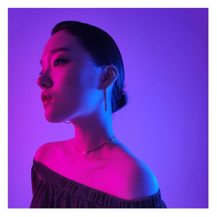 OPPO R17 Pro มาพร้อมกล้องหลัง 3 ตัว F/1.5 สแกนนิ้วบนหน้าจอ แรม 8GB รองรับ Super VOOC Flash Charge ราคาราว 19,990 บาท