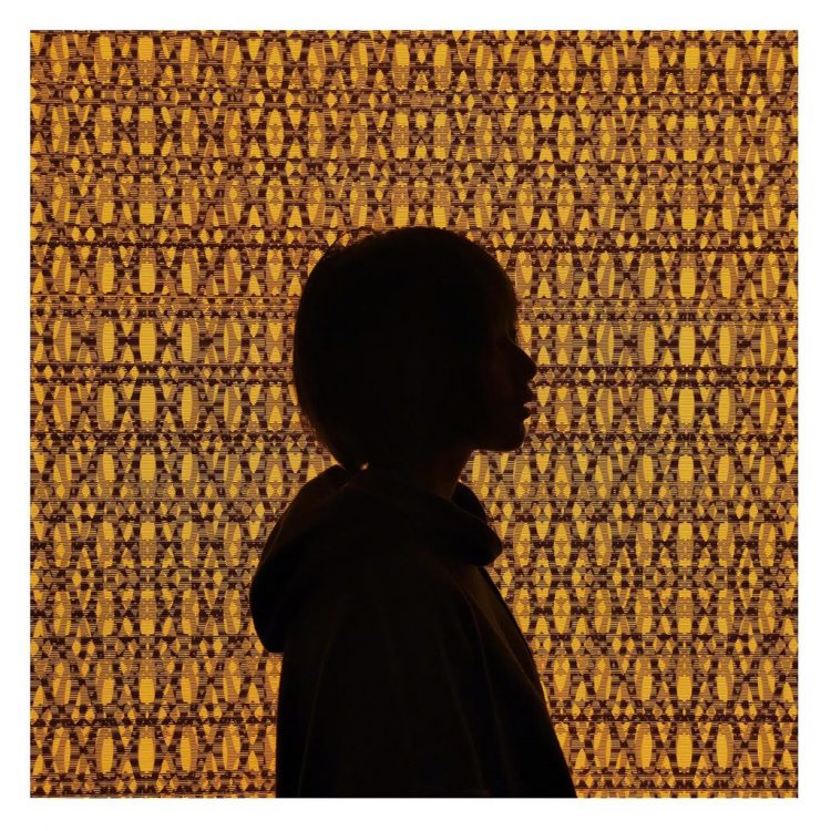 OPPO R17 Pro มาพร้อมกล้องหลัง 3 ตัว F/1.5 สแกนนิ้วบนหน้าจอ แรม 8GB รองรับ Super VOOC Flash Charge ราคาราว 19,990 บาท