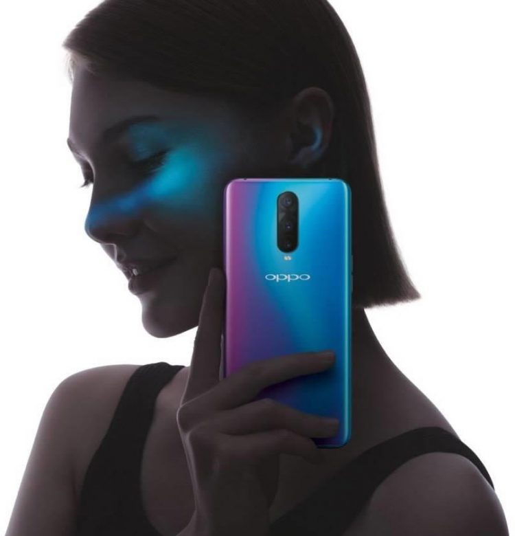 เผยโฉม OPPO R17 Pro มาพร้อมกล้องหลัง 3 ตัว แรงด้วยชิป Snapdragon 845 ดีไซน์กระจกฝาหลังไล่เฉดสี