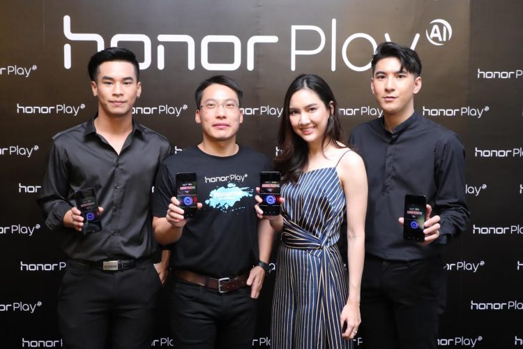 เขย่าวงการเกมมือถือ!! Honor Play เปิดตัวในไทยราคา 9,990 บาท ซื้อพร้อมแพคเกจ AIS เหลือเพียง 5,990 บาท 